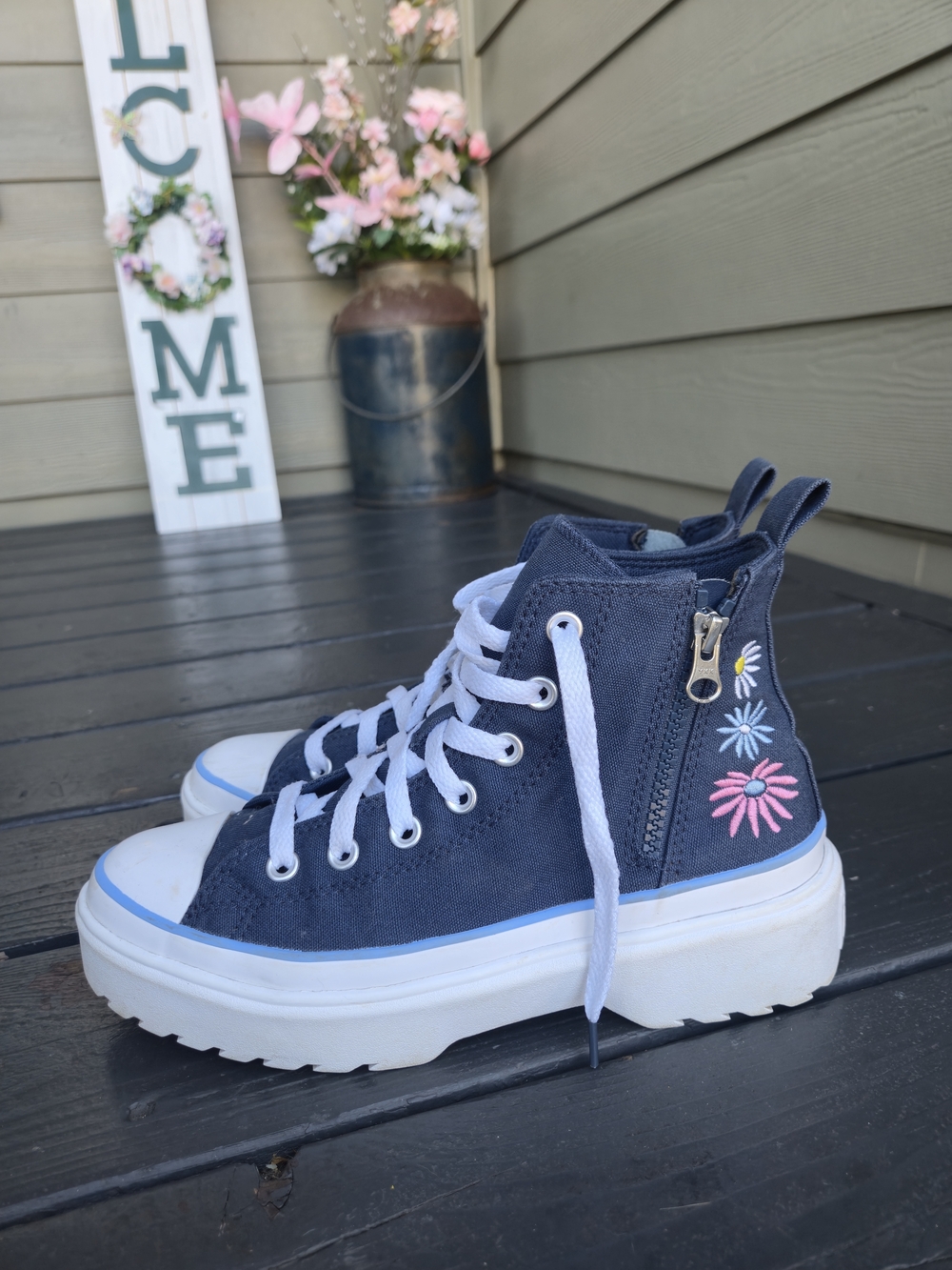 Chuck Taylor All Star Lugged Lift Platform Big Kid - Picture 5 of 13